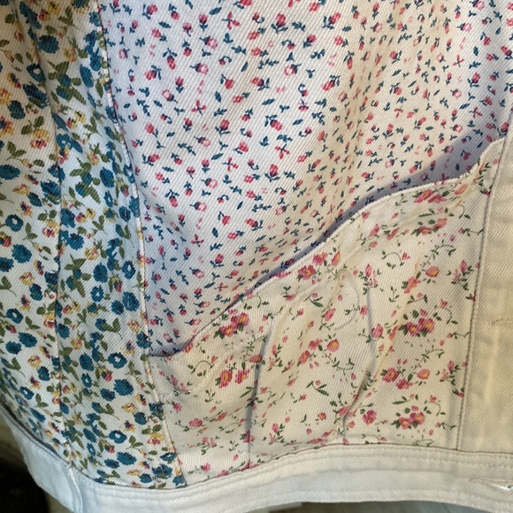 Blank NYC mini floral oversized cream patchwork jean jacket coat XS Small - Picture 4 of 6